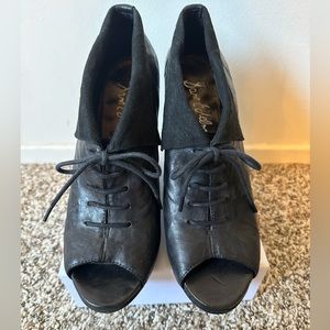 Sam Edelman size 10 black peep toe booties